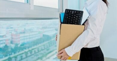 Seguro-desemprego Ajuda financeira fornecida aos trabalhadores.