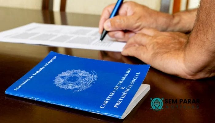 Descubra como a Carteira de Trabalho é Crucial para sua Carreira