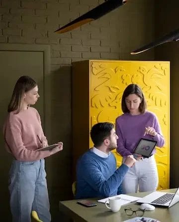 Serviços Personalizados da Ampush Media: O Que Podem Fazer por Sua Marca