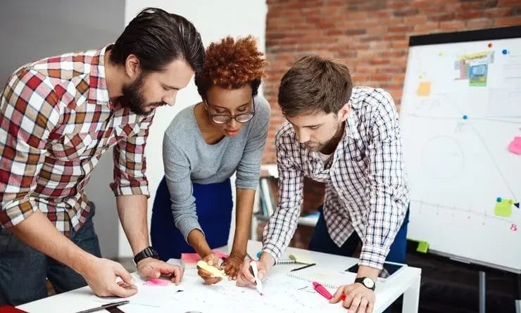 Como Fazer sua Empresa Crescer com a Ampush Media